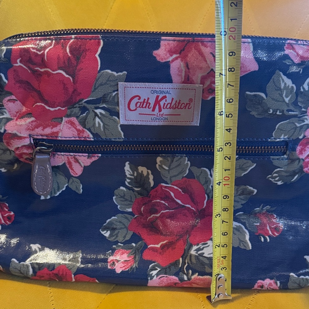Cath Kidston Navy and Red Floral Crossbody Bag - Picture 8 of 9